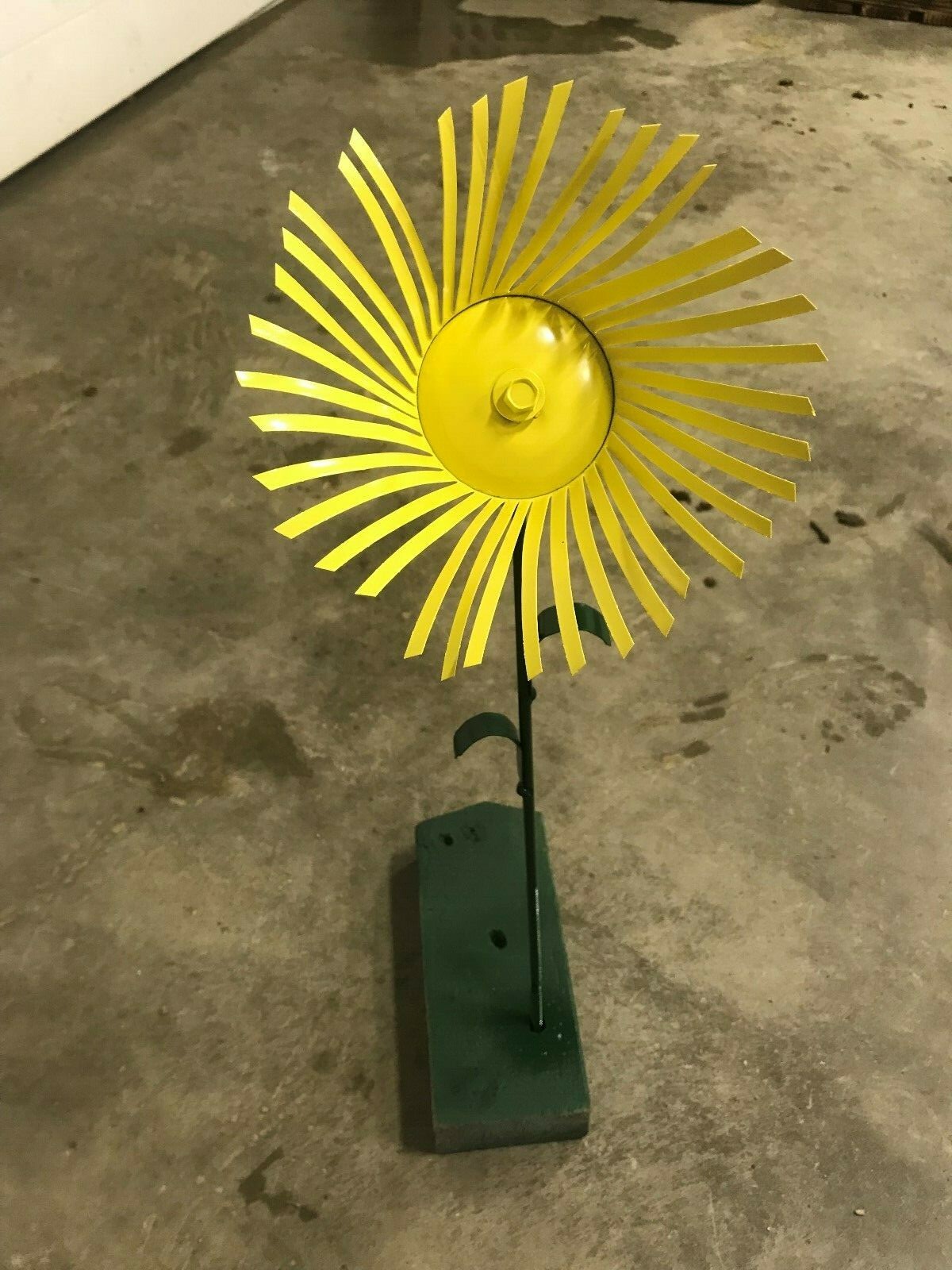 All recycled metal flower home garden stake yard art lawn ornament 22″ tall